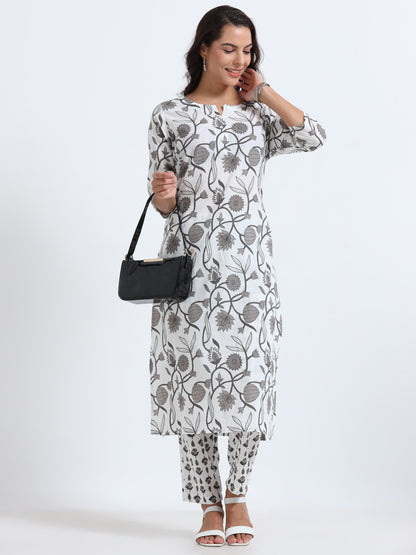 Close-up of the intricate floral design on the Grey Floral Elegance Kurti Set, highlighting its delicate details and graceful appeal.